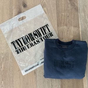 Official Taylor Swift The Eras Tour Merch Large Blue Crewneck Exclusive 2023